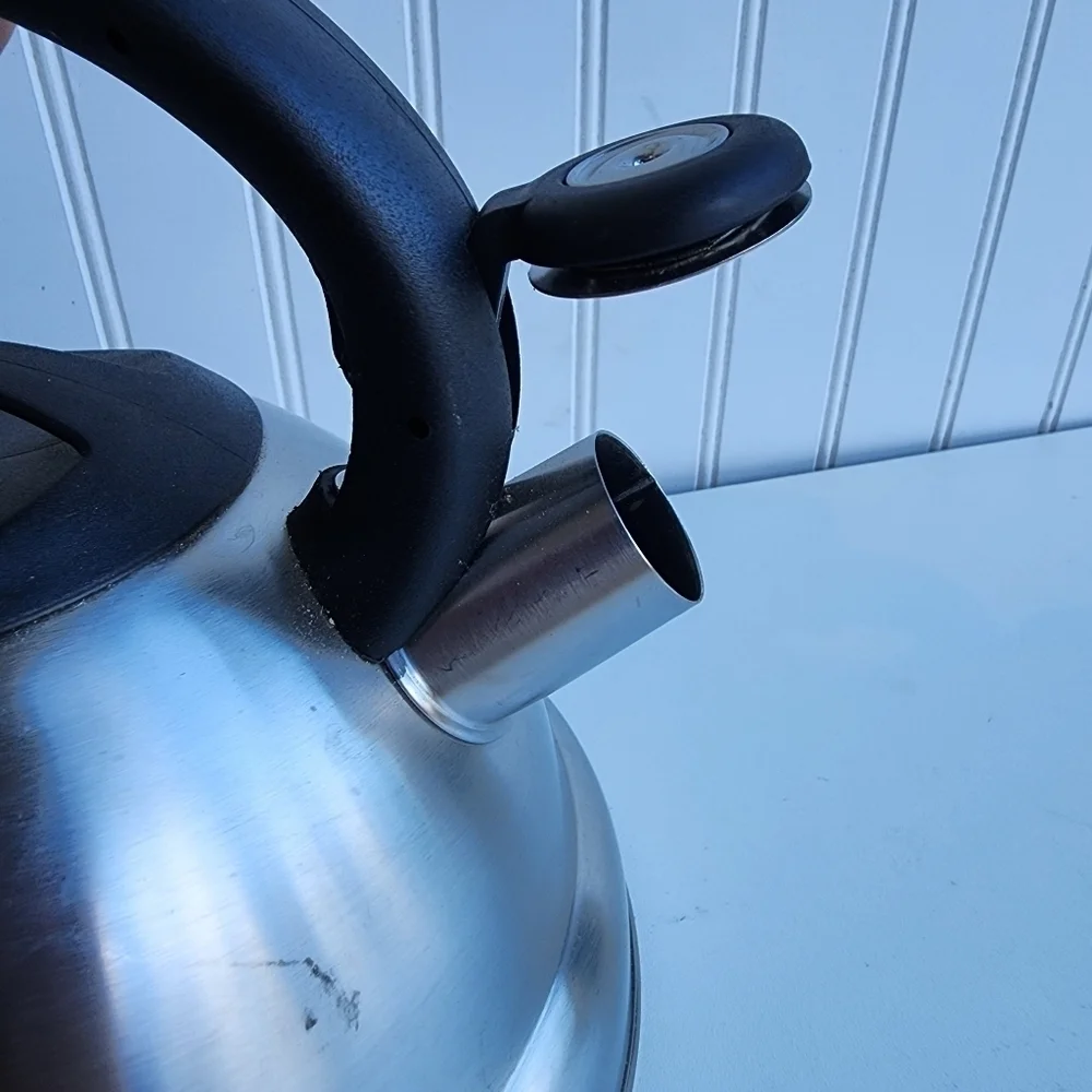 Whistling Tea Kettle Brushed Stainless Steel w/ Black Soft Touch Handle